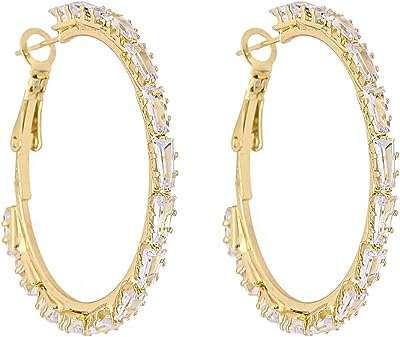 Boucles d'oreilles créoles en cristal blanc plaqué or pour femme faites à la main. Découvrez DIAYTAR COTE D'IVOIRE, la boutique en ligne généraliste qui propose une large sélection de produits à prix réduits : de l'électroménager à la mode en passant par l'informatique, trouvez tout ce dont vous avez besoin sans vous ruiner !