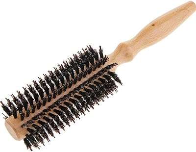 Brosse à cheveux professionnelle ronde en bois. Ne cherchez plus ailleurs, DIAYTAR COTE D'IVOIRE  est là pour vous offrir une multitude de produits discount pour toutes vos envies. Explorez notre catalogue diversifié comprenant des articles pour la maison, des appareils électroménagers abordables, des gadgets tendances et bien plus encore, le tout à des prix compétitifs.