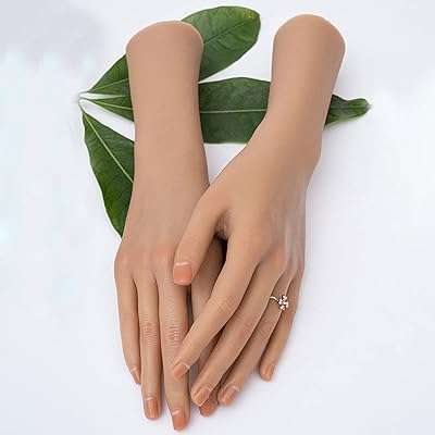 Mannequin de main en silicone faux modèle silicone au toucher cuir véritable avec os. Faites des économies sur tous vos achats avec DIAYTAR COTE D'IVOIRE . Notre boutique en ligne vous propose des articles de qualité à prix cassés, que ce soit pour votre maison, l'électroménager, l'informatique ou encore la mode. Ne cherchez plus ailleurs, les meilleures offres discount sont chez nous !