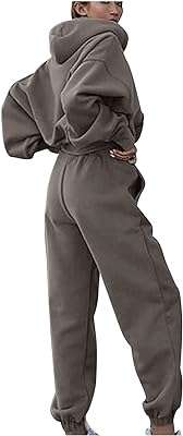 Sweat shirt élégant à manches longues pour femme + pantalon de sport. Bienvenue sur DIAYTAR COTE D'IVOIRE, votre magasin en ligne préféré pour des offres imbattables sur une variété de produits. Faites des économies substantielles sur des articles de maison, d'informatique et d'électroménager, tout en découvrant les dernières tendances en matière de mode et de gadgets indispensables.