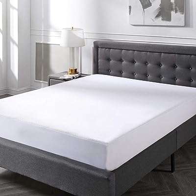 Protège matelas imperméable en coton éponge blanc 120x200x25cm taille double. DIAYTAR COTE D'IVOIRE, votre boutique en ligne de confiance pour tous vos besoins en produits discount. Parcourez notre sélection minutieusement choisie pour trouver des articles de qualité pour la maison, l'électroménager, l'informatique, la mode et les gadgets, le tout à des prix avantageux. Simplifiez vos achats en ligne avec DIAYTAR COTE D'IVOIRE  et réalisez des économies dès maintenant.