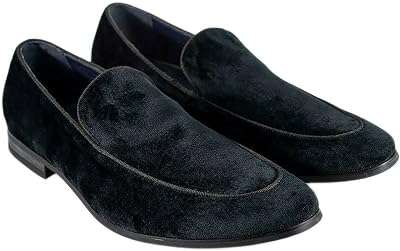 Mocassins en velours milan italia couture pour homme. Maximisez votre budget chez DIAYTAR COTE D'IVOIRE, votre destination en ligne pour des affaires imbattables. Nous vous offrons une gamme complète de produits discount, allant des articles de la maison à l'électroménager, de l'informatique à la mode. Faites des économies sans compromettre la qualité avec DIAYTAR COTE D'IVOIRE !