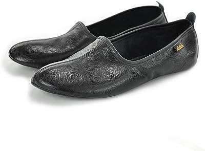 Chaussures en cuir originales d'al hilal pour le tawaf et la omra ou accueil les gars. DIAYTAR COTE D'IVOIRE  : votre destination en ligne pour des achats discount en toute facilité. Explorez notre vaste sélection de produits comprenant des articles pour la maison, des appareils électroniques, des vêtements à la mode et bien plus encore. Profitez des meilleurs prix et faites de bonnes affaires chez DIAYTAR COTE D'IVOIRE  !