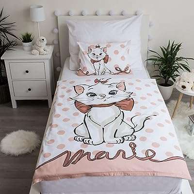 Parure de lit bébé marie cat à pois multicolores 100 x. Simplifiez vos achats et épargnez chez DIAYTAR COTE D'IVOIRE, votre boutique en ligne ultime pour des trouvailles discount. Parcourez notre catalogue de produits, allant des articles de cuisine astucieux aux appareils électroniques de dernière génération. Restez branché avec notre sélection d'appareils informatiques à prix réduits et accordez-vous une excellente garde-robe avec des vêtements à la mode à prix imbattables. Avec des options de livraison rapides et une satisfaction garantie, nous vous aidons à réaliser des économies en un seul clic !