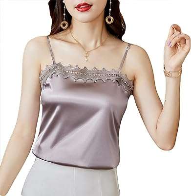 Camisole en satin de soie pour femmes bretelles spaghetti sexy dos. En quête de produits discount de qualité ? DIAYTAR COTE D'IVOIRE  est là pour vous satisfaire ! Explorez notre boutique en ligne et découvrez notre vaste gamme de produits pour la maison, l'électroménager, l'informatique et la mode. Obtenez des articles de dernière tendance à des prix incroyables et faites des économies substantielles.