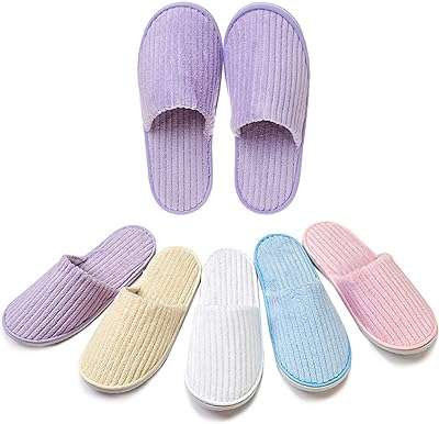 Pantoufles de spa 5 paires de pantoufles d'hôtel jetables en velours de coton épais et doux. Achetez intelligemment chez DIAYTAR COTE D'IVOIRE  et profitez de notre vaste sélection de produits discount. De la décoration pour votre maison aux ustensiles de cuisine en passant par les appareils électroménagers, notre boutique en ligne généraliste vous offre la possibilité de faire des économies tout en vous procurant des produits de qualité.