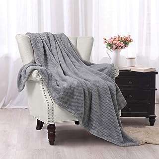 Beauenty couverture de canapé confortable en flanelle polaire 290 g m2 avec motifs. DIAYTAR COTE D'IVOIRE  - la solution pour des achats discount en ligne simples et rapides. Trouvez tout ce dont vous avez besoin sans vous ruiner, de la maison à l'électroménager en passant par l'informatique et la mode. Profitez de nos prix compétitifs et faites des économies dès maintenant.