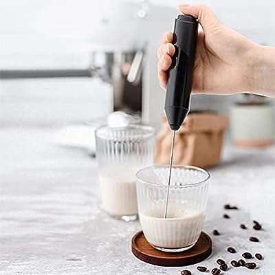 Mini mousseur à lait portatif pour boissons fouet piles mini en acier. DIAYTAR COTE D'IVOIRE, votre destination en ligne pour tous les produits discount dont vous avez besoin. Explorez notre large gamme de produits, allant des gadgets de dernière génération aux vêtements à la mode, en passant par les équipements informatiques et bien plus encore, le tout à des prix imbattables.