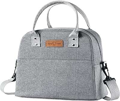 Sac à déjeuner isotherme avec bandoulière réglable sac étanche poche avant pour hommes. Faites des économies sans compromis sur la qualité avec DIAYTAR COTE D'IVOIRE  ! Trouvez tout ce dont vous avez besoin, de l'électroménager aux gadgets high-tech en passant par les accessoires de mode, le tout à des prix défiant toute concurrence. Visitez notre boutique en ligne et découvrez un large choix de produits discount pour améliorer votre quotidien.