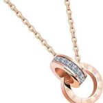 Shoofay collier pour femme avec pendentif cercle en chiffres romains pour la vie quotidienne le travail. DIAYTAR COTE D'IVOIRE  vous offre toutes les bonnes affaires sur un seul site. Découvrez notre sélection de produits discount pour la maison, l'électroménager, l'informatique et la mode. Bénéficiez de nos prix imbattables et trouvez les articles de qualité que vous recherchez, sans vous ruiner !