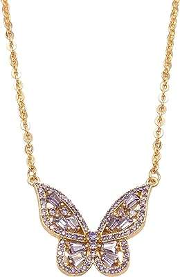 Collier chaîne papillon pieces of style avec cristal de zircone. DIAYTAR COTE D'IVOIRE, votre boutique en ligne de confiance pour tous vos besoins en produits discount. Parcourez notre sélection minutieusement choisie pour trouver des articles de qualité pour la maison, l'électroménager, l'informatique, la mode et les gadgets, le tout à des prix avantageux. Simplifiez vos achats en ligne avec DIAYTAR COTE D'IVOIRE  et réalisez des économies dès maintenant.