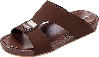 Pantoufles arabes pour hommes semelle intercalaire douce et flexible sandales. Cherchez-vous à économiser tout en achetant des produits de qualité ? DIAYTAR COTE D'IVOIRE est là pour vous. Notre boutique en ligne généraliste offre une sélection variée de produits discount, allant des équipements pour la maison à l'informatique, en passant par l'électroménager et la mode. Ne payez pas plus cher ailleurs, explorez DIAYTAR COTE D'IVOIRE pour des bonnes affaires garanties.