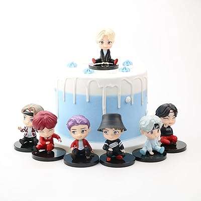 Ensemble de décoration de gâteau de figurines bts 7 pièces décorations de fête d'anniversaire. Faites des économies en un clic avec DIAYTAR COTE D'IVOIRE  - votre guichet unique pour tous vos besoins en produits discount. Explorez notre sélection diversifiée, allant de l'informatique à l'électroménager, et obtenez les articles dont vous avez besoin sans vous ruiner.