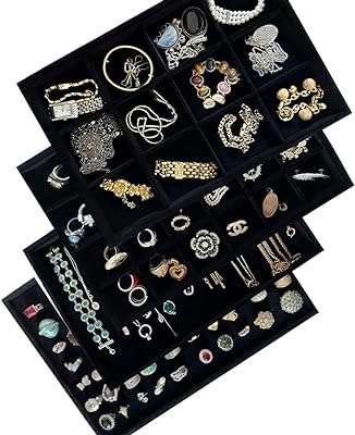 Plateaux à bijoux n3ma plateaux empilables en velours pour présenter ou ranger vos bijoux. Faites des économies sans compromis chez DIAYTAR COTE D'IVOIRE, votre destination de shopping en ligne pour des produits discount de qualité supérieure, allant des appareils électroniques à la décoration d'intérieur.