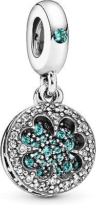 Moments breloque porte bonheur en argent sterling pour femme trèfle à quatre feuilles cristal et oxyde. DIAYTAR COTE D'IVOIRE, votre destination en ligne pour des achats économiques et malins. Avec notre sélection discount de produits pour la maison, l'électroménager, l'informatique, la mode et les gadgets, vous ne trouverez pas de meilleur endroit pour réaliser des économies sans compromettre la qualité. Parcourez notre site dès maintenant et découvrez des prix imbattables.