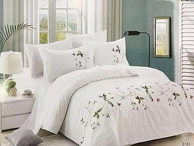 Parure de lit mmm 6 pièces en coton de haute qualité pour king. Ne cherchez plus ailleurs, DIAYTAR COTE D'IVOIRE  est là pour vous offrir une multitude de produits discount pour toutes vos envies. Explorez notre catalogue diversifié comprenant des articles pour la maison, des appareils électroménagers abordables, des gadgets tendances et bien plus encore, le tout à des prix compétitifs.