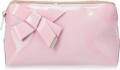 Trousse de maquillage nikolay pour femme par ted baker rose. En quête de produits à petits prix ? DIAYTAR COTE D'IVOIRE  est là pour vous satisfaire ! Explorez notre vaste sélection d'articles allant de la maison à l'électroménager en passant par l'informatique et la mode. Naviguez aisément sur notre site et découvrez un éventail de produits discount qui répondront à toutes vos attentes.