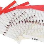 Ensemble de diodes  65 200c diodes zener 300 pièces pour régulateurs de transfert. Vous recherchez des produits de qualité à prix imbattable pour améliorer votre quotidien ? DIAYTAR COTE D'IVOIRE  est votre solution discount pour tous vos besoins maison et bien-être. Des articles de bricolage aux accessoires de beauté, en passant par le linge de maison, notre catalogue répondra à toutes vos attentes sans pour autant peser sur votre porte-monnaie.