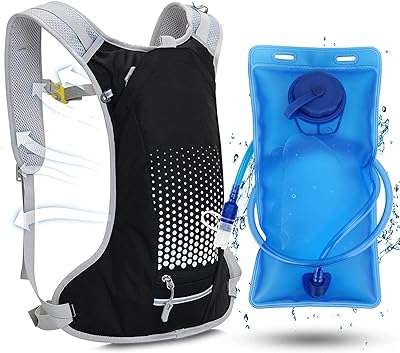 Sac à dos d'hydratation isolé léger avec pochette de rangement de 2 l pour la course. Découvrez DIAYTAR COTE D'IVOIRE, la boutique en ligne qui vous propose une multitude de produits discount indispensables pour votre quotidien. Avec une gamme variée allant de l'électroménager à l'informatique en passant par la mode et les derniers gadgets, nous sommes le choix parfait pour trouver tout ce dont vous avez besoin à des prix imbattables.
