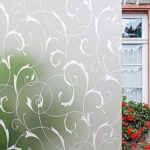 Film de fenêtre statique non adhésif à feuilles blanches pour porte en verre. DIAYTAR COTE D'IVOIRE  est la référence en matière de produits discount en ligne. Parcourez notre catalogue et trouvez des articles indispensables pour la maison, des appareils électroménagers de qualité, des solutions informatiques abordables, des vêtements tendance et des gadgets à des prix incroyables.