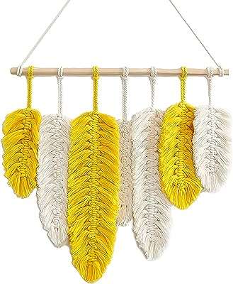 Décor mural en macramé feuilles de plumes boho suspendues décoration murale. DIAYTAR COTE D'IVOIRE, votre destination shopping idéale pour des produits discount de qualité. Explorez notre catalogue en ligne et trouvez tout ce dont vous avez besoin pour votre maison, de l'électroménager à la mode en passant par les gadgets innovants. Grâce à nos prix avantageux, économisez sans compromis sur la satisfaction de vos achats.