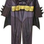 Costume batman pour garçon avec masque. DIAYTAR COTE D'IVOIRE  is your ultimate destination for discount shopping, providing a diverse range of products that cater to your everyday needs. With everything from essential home appliances to state-of-the-art electronics, trendy fashion pieces, and inventive gadgets, our online store offers unbeatable prices without compromising on quality.