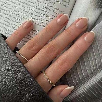 Ongles français à pression en acrylique de longueur moyenne kamis beige chair pour femmes. Faites des bonnes affaires avec DIAYTAR COTE D'IVOIRE, la référence en matière de produits discount. Notre boutique en ligne propose tout, des appareils électroménagers aux gadgets dernier cri, en passant par les vêtements branchés. Profitez de nos offres exceptionnelles et économisez sur tous vos achats.