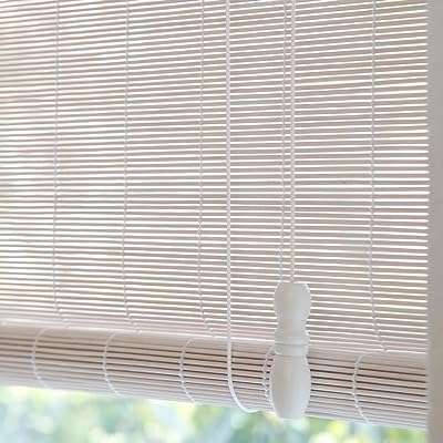 Store enrouleur en bambou blanc stores enrouleurs romains naturels volet roulant filtrant la lumière. DIAYTAR COTE D'IVOIRE  - La boutique en ligne qui rend les bonnes affaires accessibles à tous. Parcourez notre sélection de produits discount, de l'électroménager pratique à la mode abordable, tout en profitant de notre engagement envers la qualité. Ne payez plus trop cher pour ce dont vous avez besoin, faites vos achats malins chez nous !