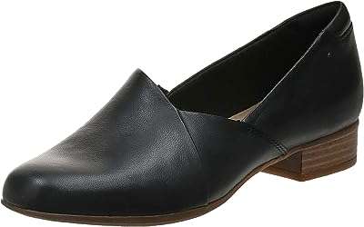 حذاء mocassins juliet palm clarks pour femmes. DIAYTAR COTE D'IVOIRE, l'adresse incontournable pour tous les amateurs de mode à petit prix. Découvrez notre large sélection de vêtements et accessoires tendances pour hommes et femmes, et exprimez votre style sans vous ruiner. Du casual chic au streetwear, notre boutique en ligne vous offre la possibilité de rester à la pointe de la mode à prix discount. Faites-vous plaisir sans vous soucier du coût !