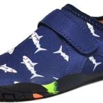 Chaussures d'eau pour garçons et filles légères à séchage rapide semelle dure chaussures de sport. DIAYTAR COTE D'IVOIRE  est le paradis des bonnes affaires ! Trouvez tout ce dont vous avez besoin pour votre maison, de l'informatique à l'électroménager, à des prix défiant toute concurrence. Ne manquez pas nos offres incroyables et profitez de la livraison rapide pour recevoir vos achats directement chez vous.