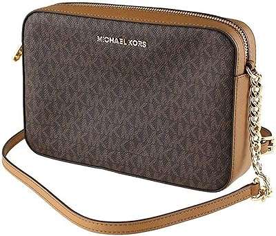 Sac bandoulière jet set michael kors pour femme. Explorez DIAYTAR COTE D'IVOIRE, la boutique en ligne généraliste idéale pour les amateurs de bonnes affaires. Que vous soyez à la recherche d'appareils électroménagers, de produits informatiques ou de vêtements à la mode, notre sélection variée et notre politique de prix discount vous combleront.