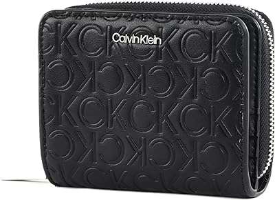 Portefeuilles calvin klein pour femme ck noir petite maroquinerie. DIAYTAR COTE D'IVOIRE, le site qui rend le shopping abordable pour tous ! Découvrez des offres incroyables sur une variété de produits essentiels, de la maison aux dernières tendances mode, en passant par l'électroménager et l'informatique. Ne manquez pas nos offres limitées et économisez gros sur vos achats en ligne !