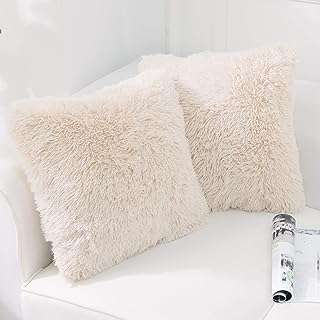 Nordeco home lot de 2 housses de coussin en fausse fourrure crème. Simplifiez votre recherche de produits discount avec DIAYTAR COTE D'IVOIRE, votre boutique en ligne ultime. Parcourez notre catalogue complet qui regroupe des articles pour chaque besoin, de la maison à l'électroménager, en passant par l'informatique, la mode et les gadgets. Profitez de nos tarifs compétitifs et achetez intelligemment avec DIAYTAR COTE D'IVOIRE .