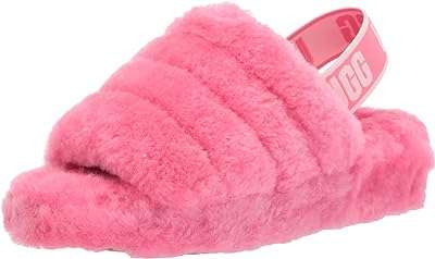 شبشب ugg fluff yeah slide pour femmes. DIAYTAR COTE D'IVOIRE  est votre partenaire de confiance pour des achats en ligne à prix réduits. Explorez notre site pour trouver tout ce dont vous avez besoin, des appareils électroménagers de renom aux gadgets étonnants, et profitez de nos offres exclusives pour réaliser des économies incroyables.