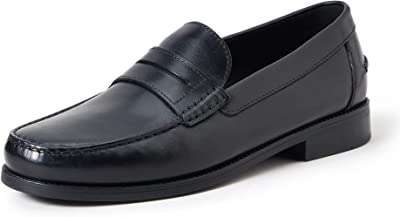 Nouveaux mocassins plats damon pour hommes. Dites adieu aux prix exorbitants avec DIAYTAR COTE D'IVOIRE, votre destination en ligne pour des produits discount de qualité. Du dernier cri en matière d'électroménager aux tendances de la mode à prix réduits, notre boutique en ligne propose une large gamme d'articles à des prix imbattables. Ne manquez pas nos offres spéciales qui vous permettront de réaliser d'énormes économies.
