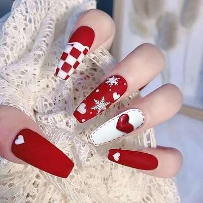 24 pièces à pression sur ongles de noël en acrylique faux pour femme. DIAYTAR COTE D'IVOIRE  vous offre toutes les bonnes affaires sur un seul site. Découvrez notre sélection de produits discount pour la maison, l'électroménager, l'informatique et la mode. Bénéficiez de nos prix imbattables et trouvez les articles de qualité que vous recherchez, sans vous ruiner !