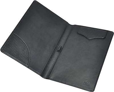 Executive bill cover polyuréthane italien noir avec couverture magnétique 150x245mm. DIAYTAR COTE D'IVOIRE  - votre guichet unique en ligne pour des produits discount irrésistibles. Parcourez notre large éventail de gadgets innovants, d'équipements ménagers pratiques et de vêtements tendance à prix cassés. Ne manquez pas cette opportunité de faire de bonnes affaires et de réaliser des économies considérables.