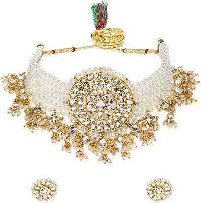 Parure de bijoux dorées avec perles zaveri pour femme (zpfk9805) kundan. Faites des économies intelligentes avec DIAYTAR COTE D'IVOIRE  ! Découvrez notre assortiment discount de produits pour la maison, l'électroménager, l'informatique, la mode et les gadgets. Profitez de prix réduits sans compromis sur la qualité, et offrez-vous tout ce dont vous avez besoin à petit prix.