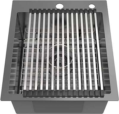 Évier de cuisine krina à cuve unique en acier inoxydable noir avec rebord. Faites des économies avec DIAYTAR COTE D'IVOIRE, votre boutique en ligne discount préférée. Parcourez notre sélection complète d'articles allant des équipements électroménagers aux produits informatiques en passant par la mode et les gadgets. Profitez de nos promotions régulières et découvrez des prix incroyables sans jamais sacrifier la qualité.