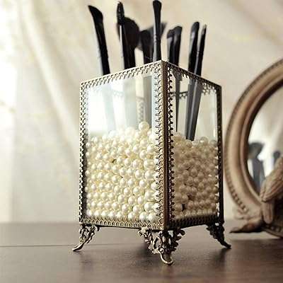 Porte pinceaux de maquillage puto antique avec blanc nacré gratuit petit. DIAYTAR COTE D'IVOIRE  - la solution pour des achats discount en ligne simples et rapides. Trouvez tout ce dont vous avez besoin sans vous ruiner, de la maison à l'électroménager en passant par l'informatique et la mode. Profitez de nos prix compétitifs et faites des économies dès maintenant.