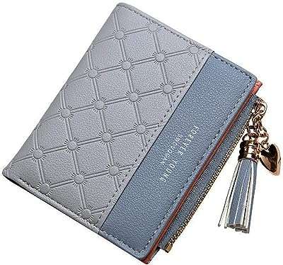 Tngn portefeuille court en cuir à deux volets pour femme blocage rfid porte cartes de crédit. DIAYTAR COTE D'IVOIRE  - Votre destination en ligne pour des achats malins. Explorez notre catalogue diversifié de produits discount, des indispensables du quotidien aux dernières tendances. Faites des économies tout en vous garantissant la satisfaction grâce à nos offres attractives et notre engagement envers un rapport qualité-prix exceptionnel.