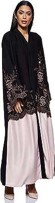 Abaya noire pour femme avec détails de broderie rose. l'abaya est livrée avec le hijab. Découvrez DIAYTAR COTE D'IVOIRE, où vous trouverez une sélection incomparable de produits discount. De la cuisine à la mode en passant par les gadgets high-tech, notre boutique en ligne vous offre la possibilité d'économiser tout en profitant de produits de qualité pour tous les aspects de votre vie.