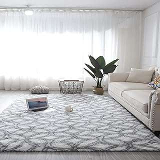 Tapis de velours en peluche de luxe confortable super doux au design géométrique moderne pour chambre. Faites de bonnes affaires en matière d'électroménager sur DIAYTAR COTE D'IVOIRE  ! Notre boutique en ligne propose une large gamme d'appareils ménagers à des prix imbattables. Que ce soit pour une machine à laver, un réfrigérateur ou un aspirateur, vous trouverez tout ce dont vous avez besoin chez nous.