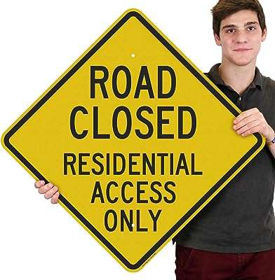 Panneau en aluminium smartsign legend road accès résidentiel fermé uniquement carré de 24". DIAYTAR COTE D'IVOIRE  - Votre solution en ligne pour des achats malins à petit prix. Explorez notre vaste gamme de produits discount, des indispensables pour la maison aux dernières nouveautés en matière d'informatique, de mode et de gadgets. Économisez sans compromis sur la qualité en choisissant notre boutique en ligne.