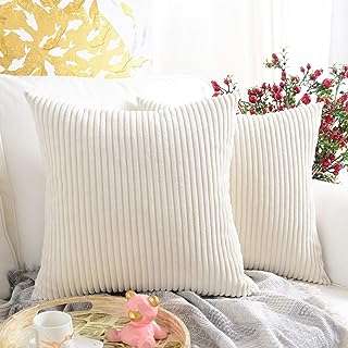Lot de 2 housses de coussin carrées décoratives en velours côtelé. DIAYTAR COTE D'IVOIRE  - La boutique en ligne qui rend les bonnes affaires accessibles à tous. Parcourez notre sélection de produits discount, de l'électroménager pratique à la mode abordable, tout en profitant de notre engagement envers la qualité. Ne payez plus trop cher pour ce dont vous avez besoin, faites vos achats malins chez nous !
