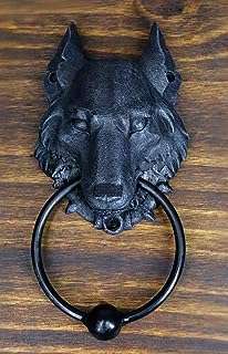 Ebros gothique gargouille lune fantôme alpha tête de loup heurtoir de porte avec anneau en métal. DIAYTAR COTE D'IVOIRE, votre partenaire en ligne pour tous vos achats discount. Explorez notre catalogue diversifié comprenant des produits de maison, d'électroménager, d'informatique, de mode et de gadgets à des prix défiant toute concurrence. Faites des économies substantielles tout en profitant d'une qualité exceptionnelle grâce à DIAYTAR COTE D'IVOIRE .