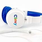Écouteurs intra auriculaires cleavy kids de taille variable avec microphone et câble. DIAYTAR COTE D'IVOIRE  réinvente vos achats en ligne en vous proposant une gamme incroyablement diverse de produits à prix réduits. Parcourez notre boutique en ligne et découvrez des articles discount pour la maison, l'électroménager, l'informatique, la mode et les gadgets, tout en réalisant d'importantes économies. Offrez-vous le meilleur sans vous ruiner grâce à notre sélection soigneusement choisie pour satisfaire tous vos besoins.