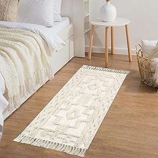 Tapis de cuisine beige tissé à la main avec franges doux lavable en machine. Trouvez tout ce dont vous avez besoin à prix mini chez DIAYTAR COTE D'IVOIRE . Parcourez notre vaste assortiment de produits discount, des dernières tendances de la mode aux gadgets technologiques les plus recherchés. Faites des économies sans compromettre la qualité avec DIAYTAR COTE D'IVOIRE .