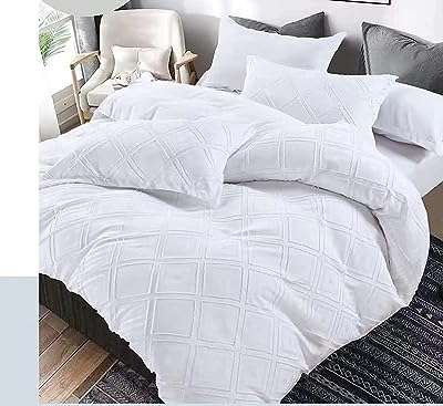 Parure de lit mmm 6 pièces king size parure en coton. DIAYTAR COTE D'IVOIRE, votre partenaire shopping pour des bonnes affaires au quotidien. Profitez de notre large sélection de produits de qualité à prix réduits, allant des appareils électroménagers indispensables aux dernières tendances de la mode, en passant par les gadgets high-tech et les accessoires informatiques incontournables.