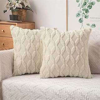 Ensemble de housses de coussin décoratives en velours doux de style campagnard bohème pour canapé. DIAYTAR COTE D'IVOIRE  - votre adresse en ligne pour des achats malins. Profitez de nos prix réduits sur une large gamme de produits, d'une sélection d'articles pour la maison aux dernières tendances de la mode, en passant par les équipements électroniques et les accessoires informatiques. Sans compromis sur la qualité, nous rendons le shopping abordable pour tous.